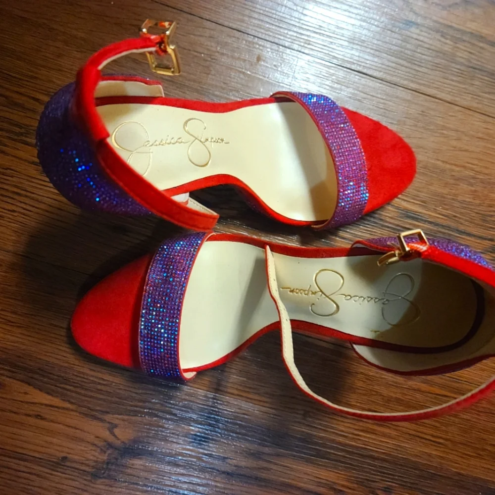 NWT red 6.5 Jessica Simpson heels. - Picture 5 of 5